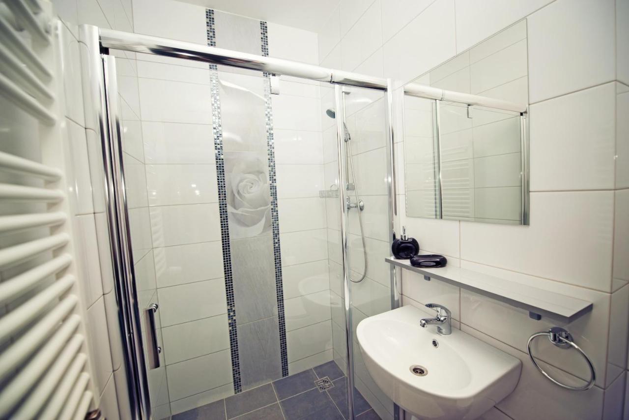 Hotel Makara 3*