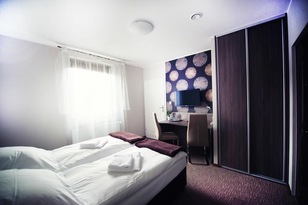 Makara 3*